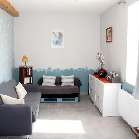 Seuillet, 4 Pieces, 9 Personnes - Fr-1-489-59 * Seuillet