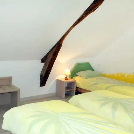 Seuillet, 4 Pieces, 9 Personnes - Fr-1-489-59 Сasa de vacaciones